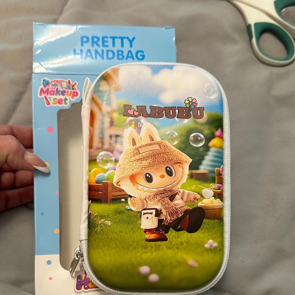 Labubu Pretty Handbag with Cartoon Design Makeup Kit. Age is 3+.